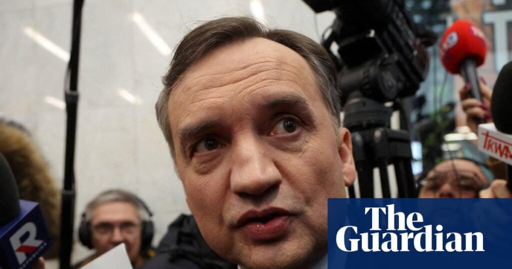 ポーランドの元大臣、マジャル首相が他国で指名手配されている人々を保護しないと発言後、ハンガリーから米国へ亡命 |ポーランド |ガーディアン