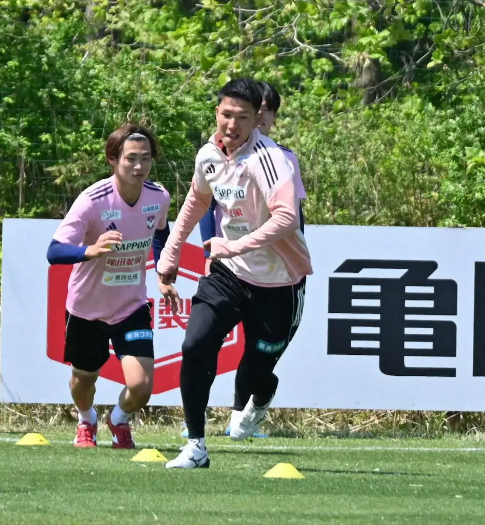 【記事全文】新潟　3日讃岐戦　ホームデビューを見据えるDF加藤「守備が連動してはまれば、いい攻撃につなげられる」 - スポニチ Sponichi Annex サッカー