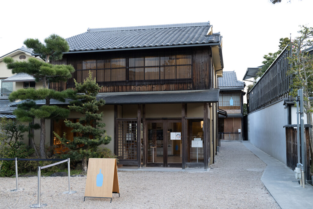 築100年超の京町家で、「コーヒーの未来」を体感する　Blue Bottle Studio -Kyoto-（家庭画報.com） - Yahoo!ニュース