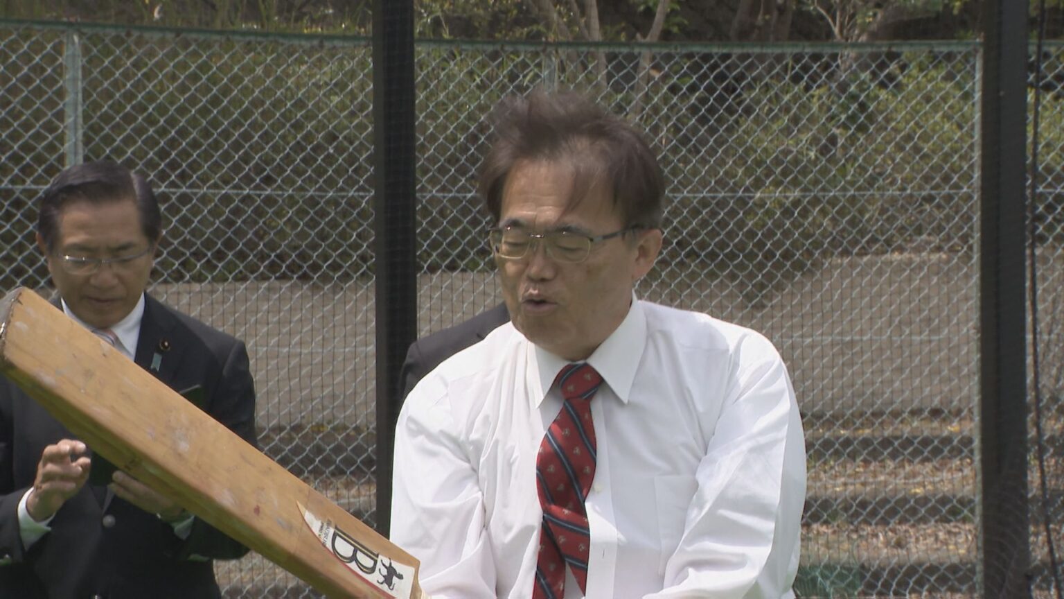 「本当に広い…」 アジア大会クリケット会場を愛知・大村秀章知事が視察 競技を体験 日進市の口論義運動公園（CBCテレビ） - Yahoo!ニュース