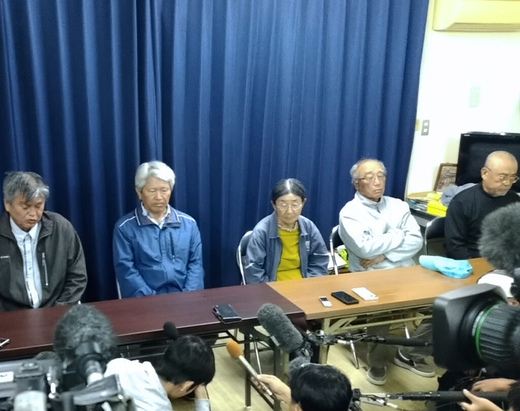 「誰かの主張のために沖縄へ行ったわけではありません」辺野古事故 地元紙の投書が波紋のなか…死亡生徒の遺族が“政治利用”に訴えた「悲痛な思い」（女性自身） - Yahoo!ニュース