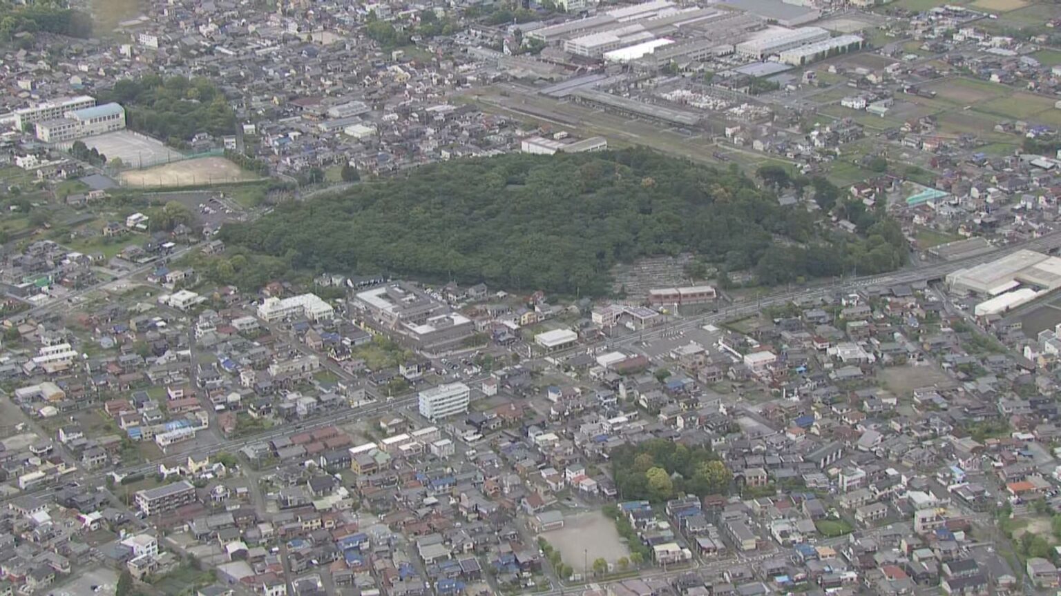 住宅や中学校近くで「ツキノワグマ」捕獲 ワナが外れる危険性もあり銃で殺処分 オス・体長95センチ 目撃情報なし 岐阜・大垣市（CBCテレビ） - Yahoo!ニュース