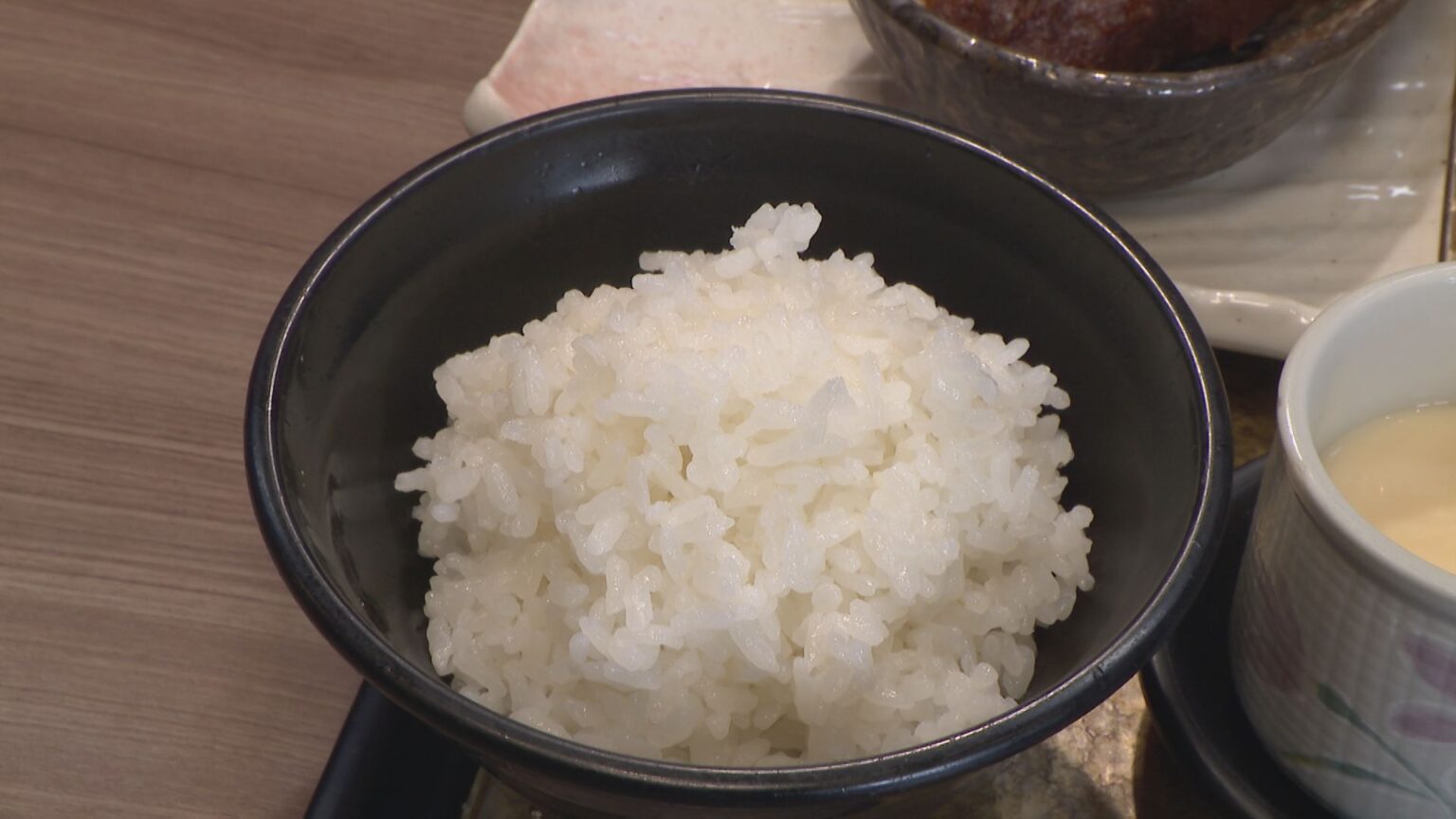 ご飯おかわり自由復活! “令和のコメ騒動”で一時停止 売上約15％減で苦肉の策 仕入れ値は10キロ約200円程度安くなっただけだけど…三重（CBCテレビ） - Yahoo!ニュース