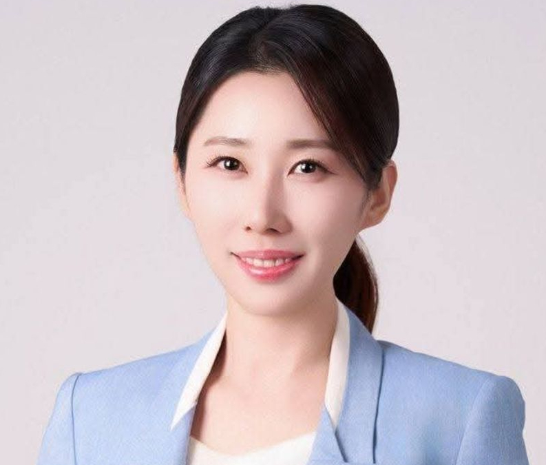 パク·ミニョン城南市議員、共に民主党比例代表候補