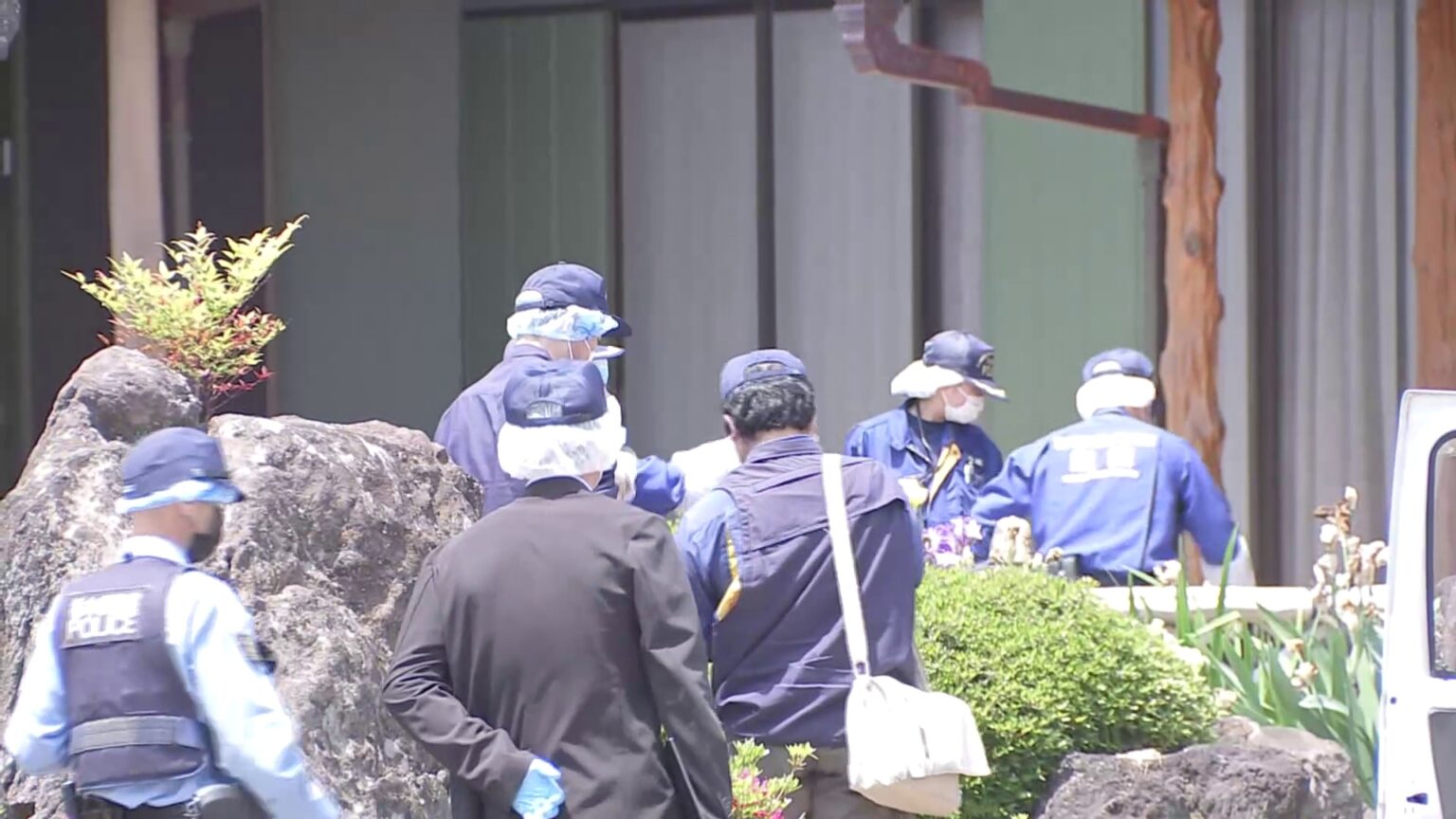 「家族がバールで殴られた」69歳女性が死亡 目出し帽の複数人が住宅に押し入る “強盗に関わった”自称10代の男を確保 栃木・上三川町(TBS NEWS DIG Powered by JNN) 「家族がバールで殴られた」69歳女性が死亡 目出し帽の複数人が住宅に押し入る “強盗に関わった”自称10代の男を確保 栃木・上三川町(TBS NEWS DIG Powered by JNN)