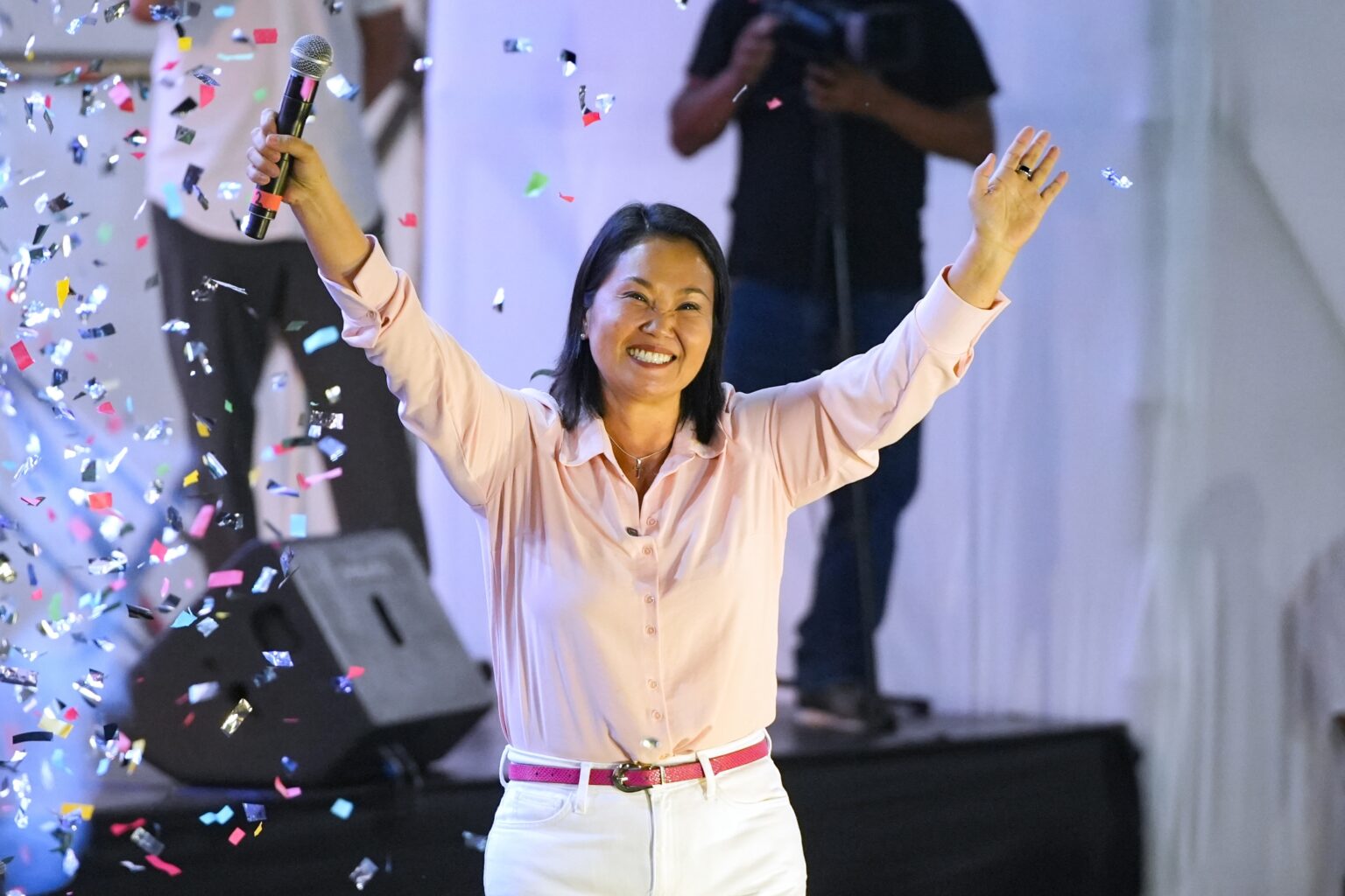 ペルー大統領選決選投票が確定 フジモリ氏とサンチェス氏(AP通信) – Yahoo!ニュース ペルー大統領選決選投票が確定 フジモリ氏とサンチェス氏(AP通信) - Yahoo!ニュース