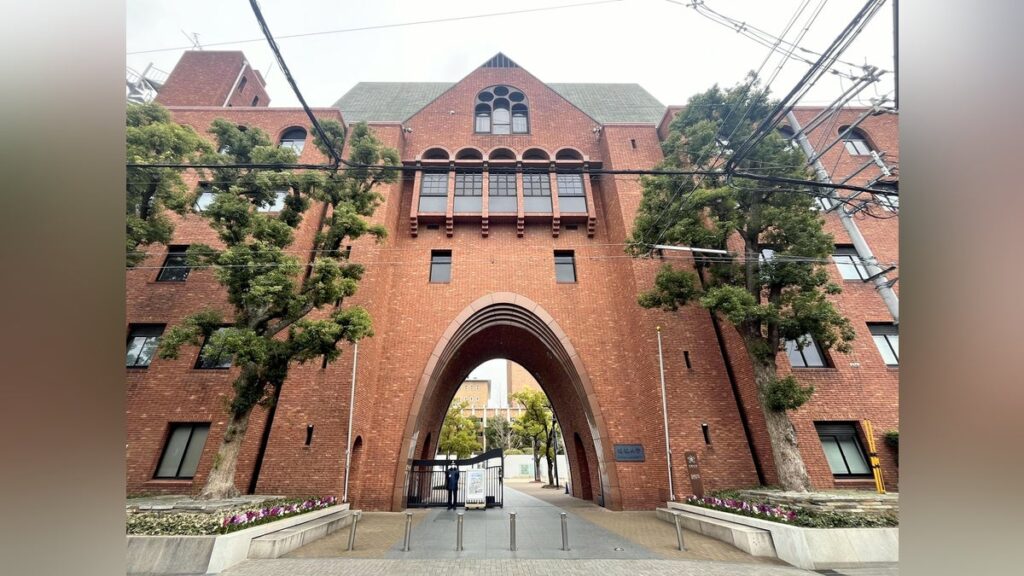 近大に英検「替え玉」で合格の男子、不正受験で作成の加工写真を学生証に使用し発覚…合格も取り消される – 読売新聞 近大に英検「替え玉」で合格の男子、不正受験で作成の加工写真を学生証に使用し発覚…合格も取り消される - 読売新聞
