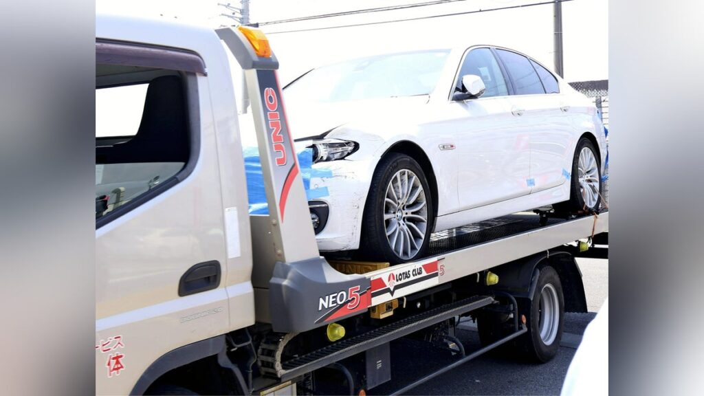 栃木強盗殺人、指示役容疑の夫婦自宅近くに高級外車…高校生に貸し無免許運転させたか – 読売新聞 栃木強盗殺人、指示役容疑の夫婦自宅近くに高級外車…高校生に貸し無免許運転させたか - 読売新聞