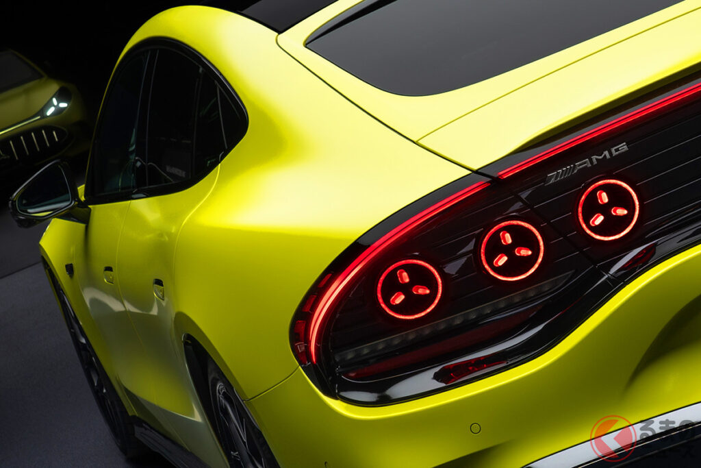 メルセデスAMG新型「GT 4ドア クーペ」ドイツで世界初公開! 全長5mサイズに“過激”なデザイン採用!? 「1100馬力超え」の高性能パワトレ搭載も(くるまのニュース) メルセデスAMG新型「GT 4ドア クーペ」ドイツで世界初公開! 全長5mサイズに“過激”なデザイン採用!? 「1100馬力超え」の高性能パワトレ搭載も(くるまのニュース)
