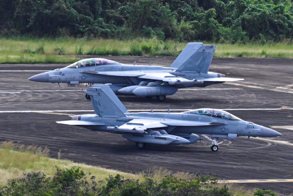 米軍航空ショーで墜落事故、210億円相当の機体喪失 リスク冒し開催する理由は(CNN.co.jp) – Yahoo!ニュース 米軍航空ショーで墜落事故、210億円相当の機体喪失 リスク冒し開催する理由は(CNN.co.jp) - Yahoo!ニュース