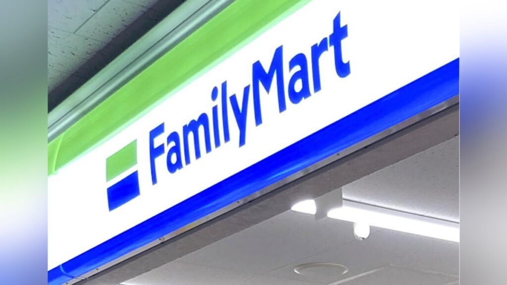 ファミマ、サンドイッチなどのロゴ白黒化を検討…ナフサから作られるインクの調達不安定で – 読売新聞 ファミマ、サンドイッチなどのロゴ白黒化を検討…ナフサから作られるインクの調達不安定で - 読売新聞