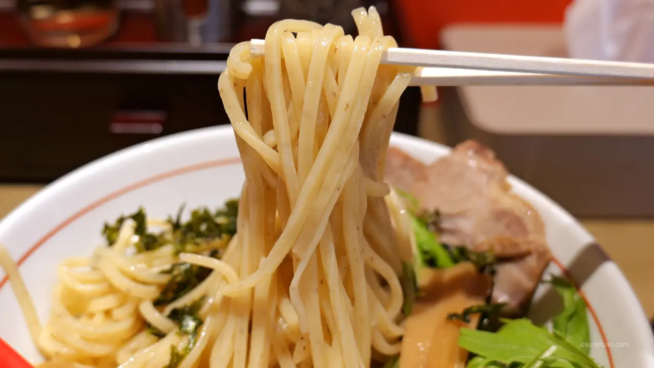 モッチリ感がある麺