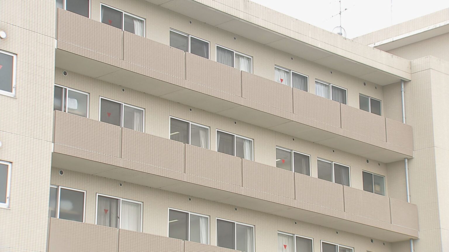 つくば市の病院で82歳男性の首を圧迫し殺害したとして69歳男逮捕 2人は同じ病院の入院患者(TBS NEWS DIG Powered by JNN) つくば市の病院で82歳男性の首を圧迫し殺害したとして69歳男逮捕 2人は同じ病院の入院患者(TBS NEWS DIG Powered by JNN)