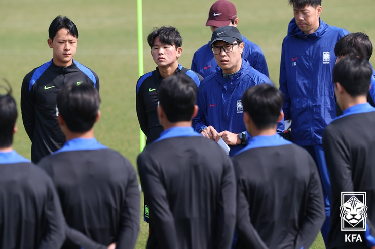 金正洙（キム·ジョンス）監督体制で練習中の大韓民国19歳以下（U19）男子サッカー代表チーム。 /写真=大韓サッカー協会提供