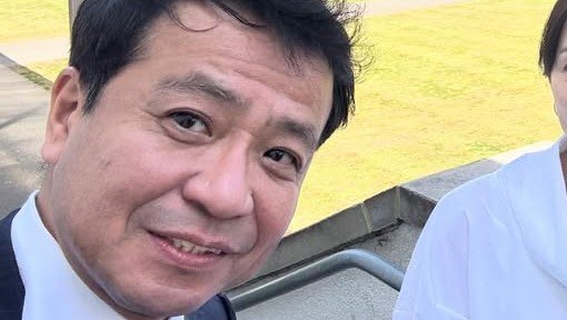 中山秀征&妻・白城あやか 四男と密着した幸せ満開な卒業式ショット披露!イギリスでアート学ぶ息子の“愛ある作品”も公開し「似てる」「スゴイ才能!」(めざましmedia) – Yahoo!ニュース 中山秀征&妻・白城あやか 四男と密着した幸せ満開な卒業式ショット披露!イギリスでアート学ぶ息子の“愛ある作品”も公開し「似てる」「スゴイ才能!」(めざましmedia) - Yahoo!ニュース