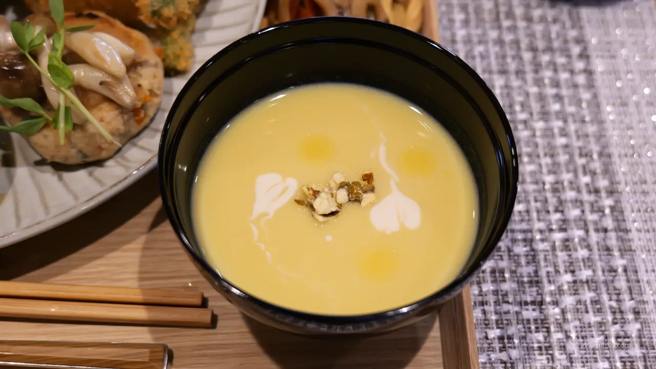 とうもろこしの冷製スープ