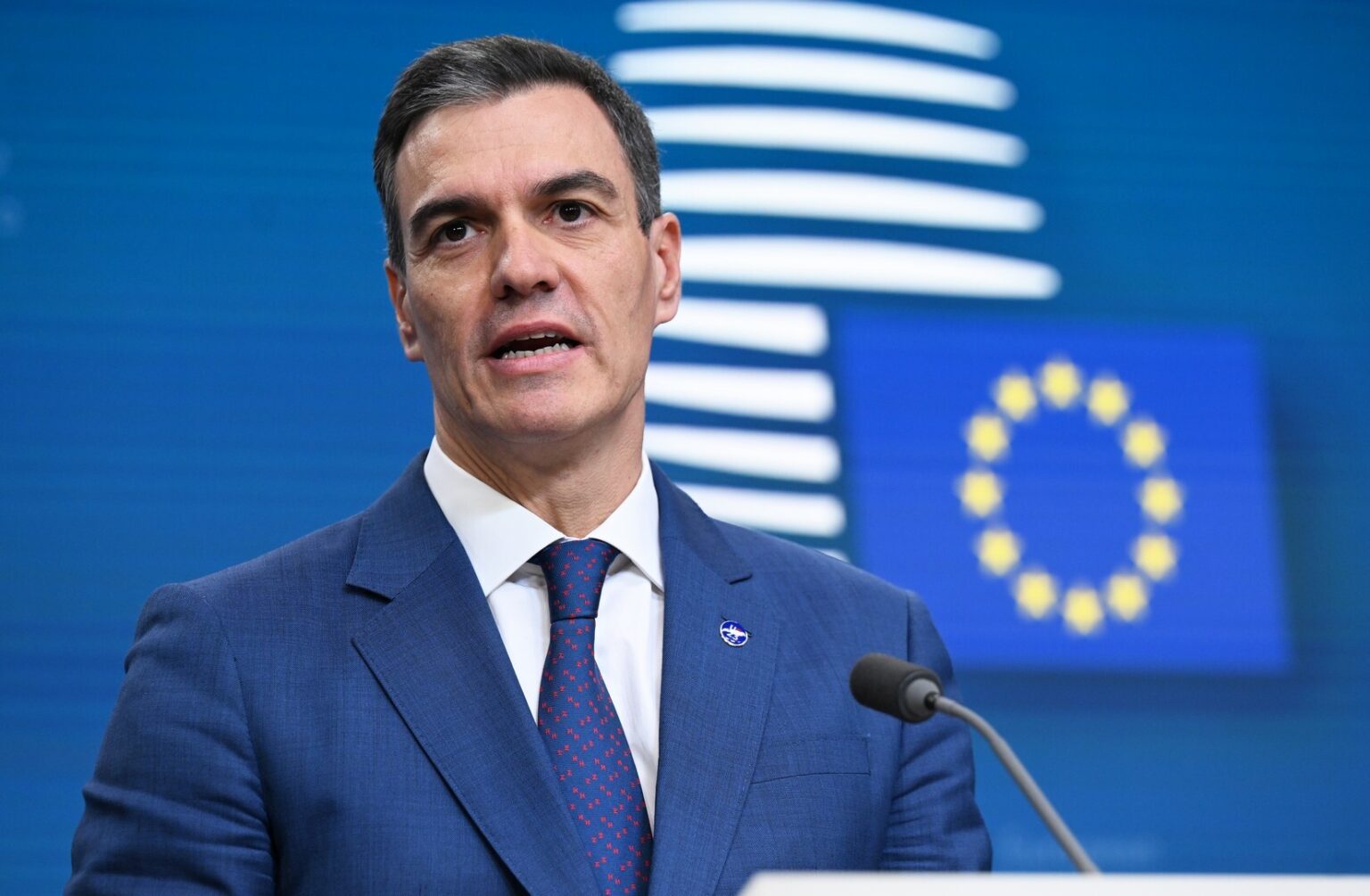 スペイン首相ペドロ・サンチェスはユーロビジョン欠席を改めて強調した。「一貫性、責任、そして人間性のために」 - - Gamereactor