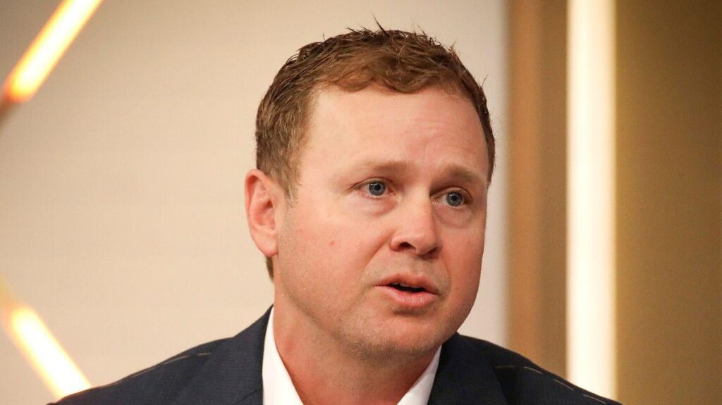 ロサンゼルス市長候補のスペンサー・プラットは、2012年の黙示録の準備中に1,000万ドルを費やした