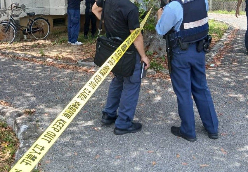 【速報】「血を流し倒れてる」男性が意識不明 胸に刺し傷か 沖縄 【速報】「血を流し倒れてる」男性が意識不明 胸に刺し傷か 沖縄
