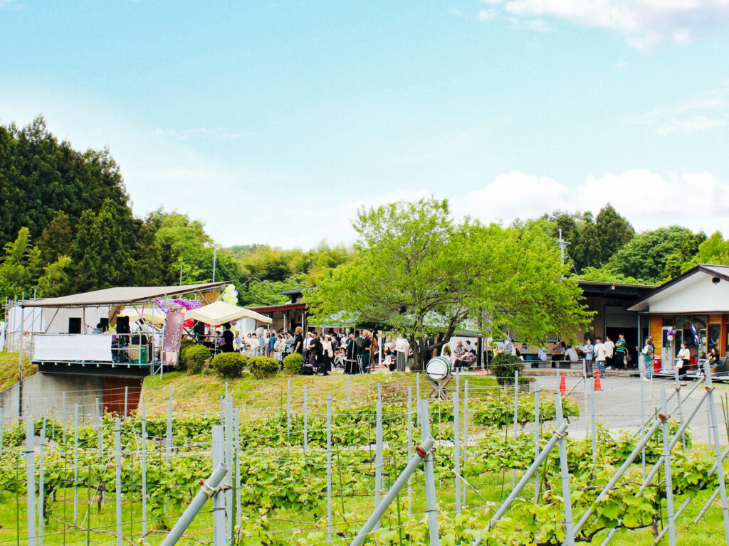 【山餐サウンズ 2026～San San Sounds 2026～】二本松市「ふくしま農家の夢ワイン」で、山の息吹を感じながら音楽と阿武隈産ワインを堪能しよう