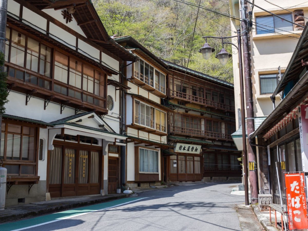 板室温泉