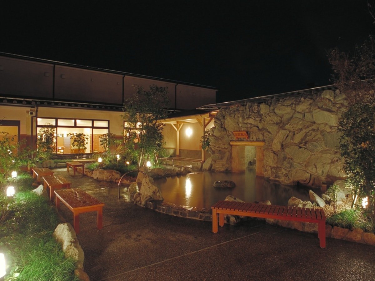 【宮城県の人気スーパー銭湯】「極楽湯 富谷店」は療養泉「十宮の湯」と15種類のお風呂が自慢の施設