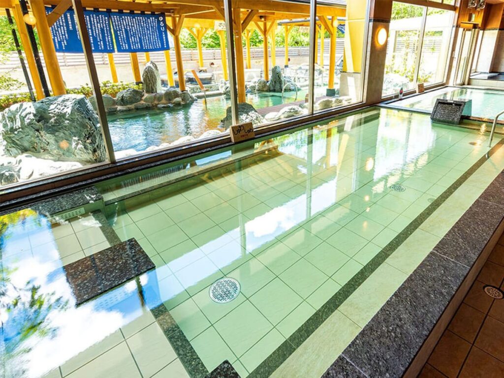 【神奈川県の人気スーパー銭湯】「RAKU SPA 鶴見」は多彩なお風呂が楽しめる施設。コミック2万冊も読み放題！ - All About ニュース