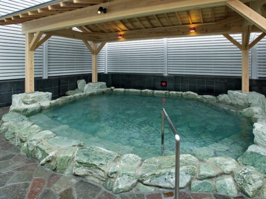 【徳島県の人気スーパー銭湯】「徳島天然温泉 あらたえの湯」は神話の伝承に想いを馳せる癒やしの施設。高濃度な天然温泉でリラックス - All About ニュース