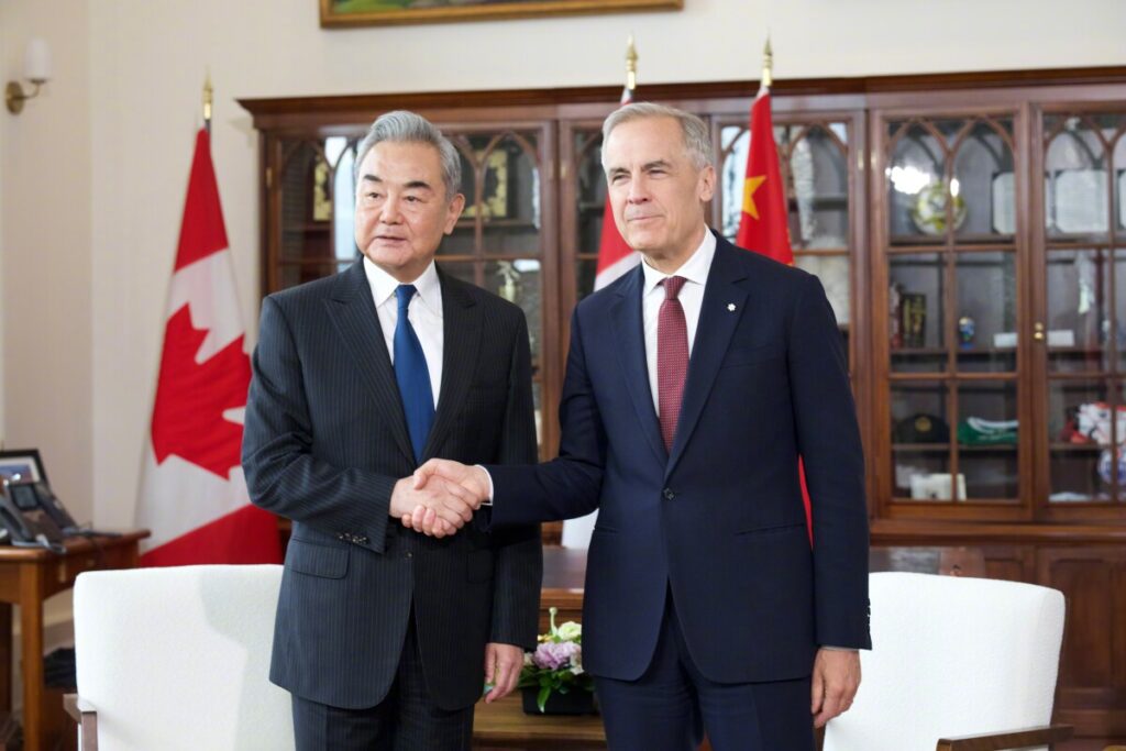王毅外交部長 カナダのカーニー首相と会談