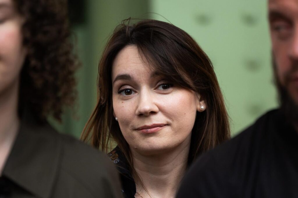 影響力のあるクセニア・フェドロワ、RTフランスの元ディレクター、現在はヴァンサン・ボロレの弟子