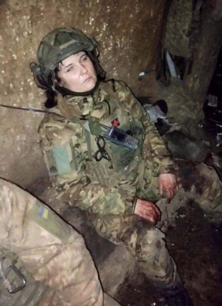 ロシアのオークは負傷した兵士を含む避難チーム全員を殺害した。ウクライナの衛生兵ナディヤ・ビラ著。またしてもロシアの戦争犯罪。