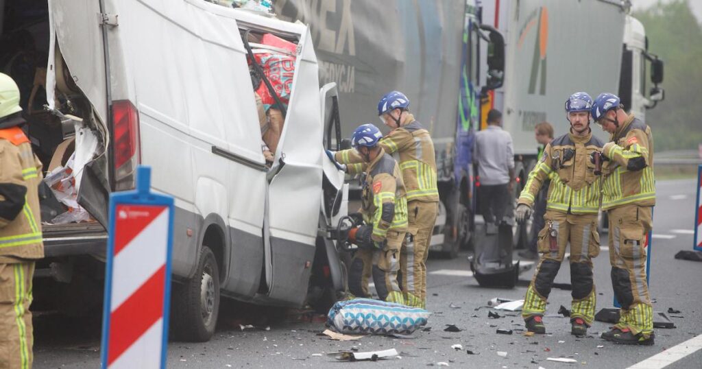 ドイツの国境管理による交通渋滞で新たな犠牲者が出る：デ・ルッテ近くのA1で死亡事故