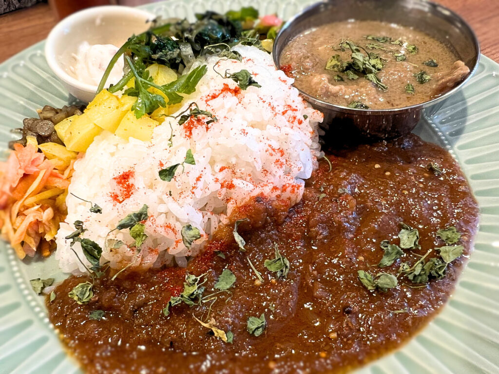 【山形新店食レポ5/20】スパイスの香りに誘われる♡カレー屋さんオープン!|SPICE HOUSE 麻飯(山形市香澄町) – やまがたぐらし 【山形新店食レポ5/20】スパイスの香りに誘われる♡カレー屋さんオープン!|SPICE HOUSE 麻飯(山形市香澄町) - やまがたぐらし
