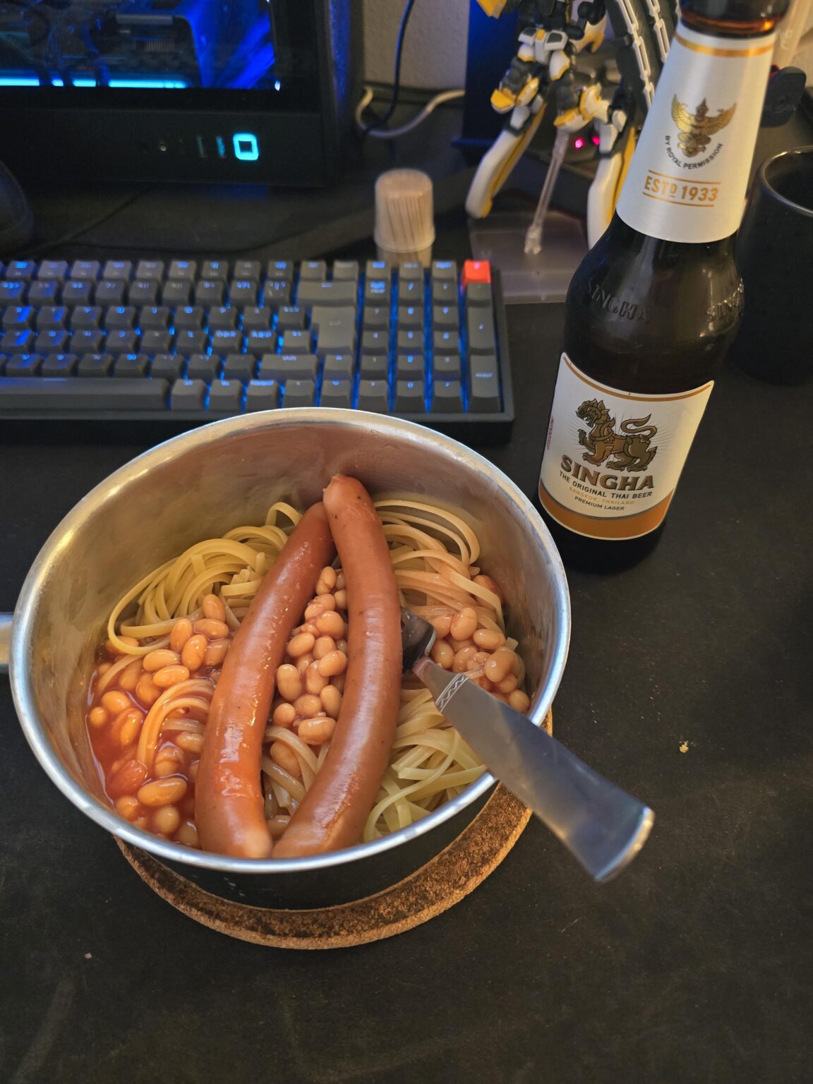 誰かが素敵な夕食を投稿しているのを見たので、この機会にミシュランに値する私の夕食を投稿してみませんか?