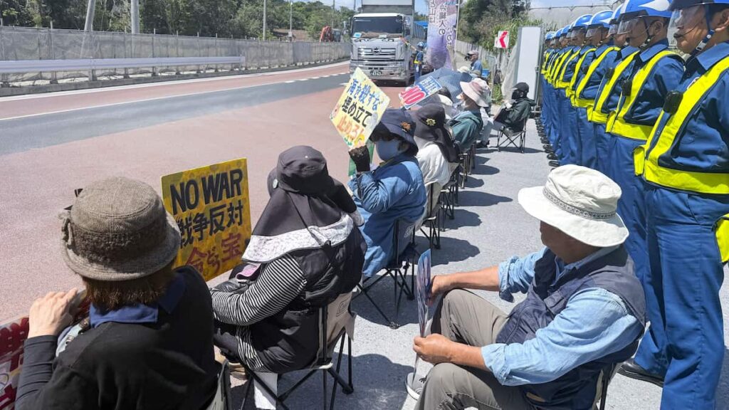 危険な抗議活動、法令違反も「正義」のために正当化か 希薄な当事者意識の背景にあるもの 沖縄考（65） 那覇支局長・大竹直樹 - 産経ニュース