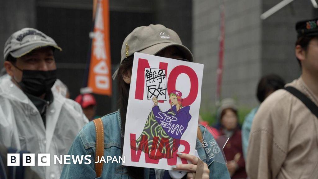 日本で反戦デモ拡大 高市首相が防衛力強化を掲げる中