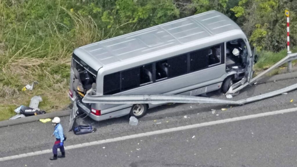 磐越道事故でバス運転の68歳無職男の逮捕状請求 自動車運転処罰法違反容疑で福島県警 - 産経ニュース