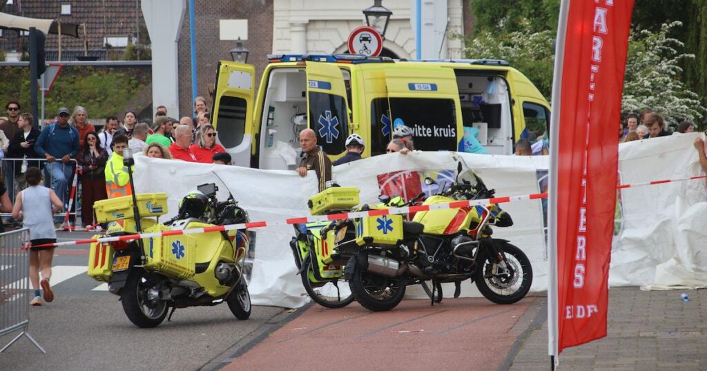 ライデンのマラソン中に気分が悪くなり少女（15）が死亡