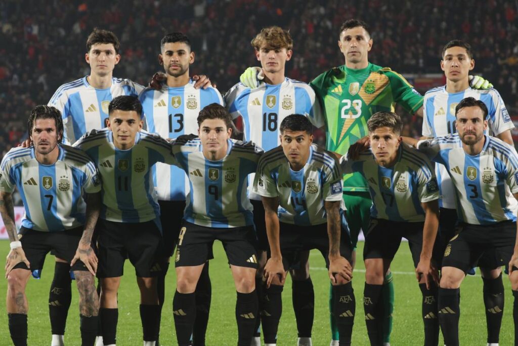 アルゼンチン代表、北中米W杯に臨むメンバー26名を発表。2連覇に向けてFWメッシ、FWアルバレスなど主力を順当に選出 | フットボールチャンネル サッカーアルゼンチン代表