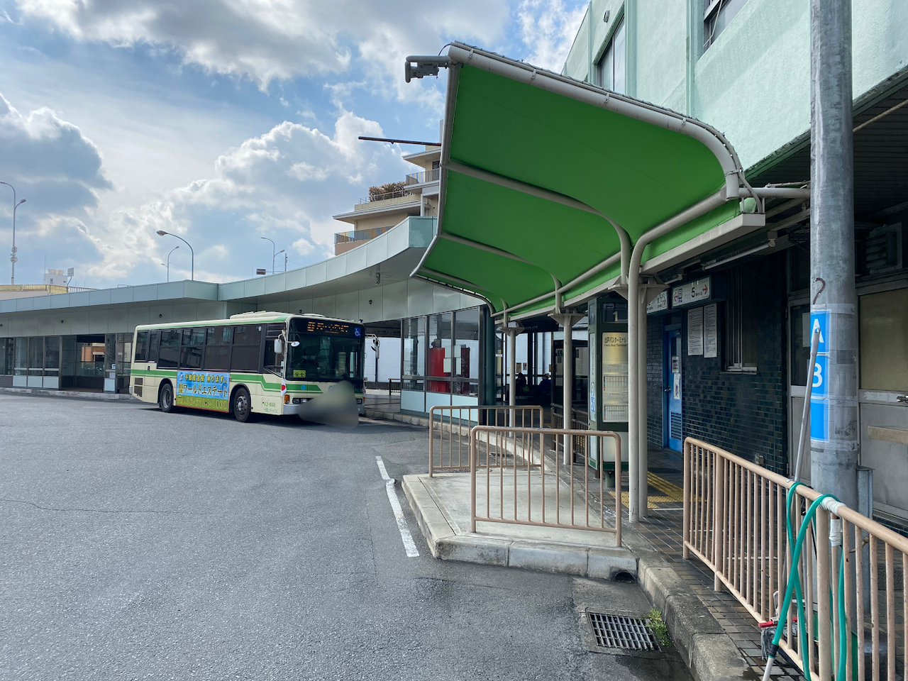 出戸バスターミナル