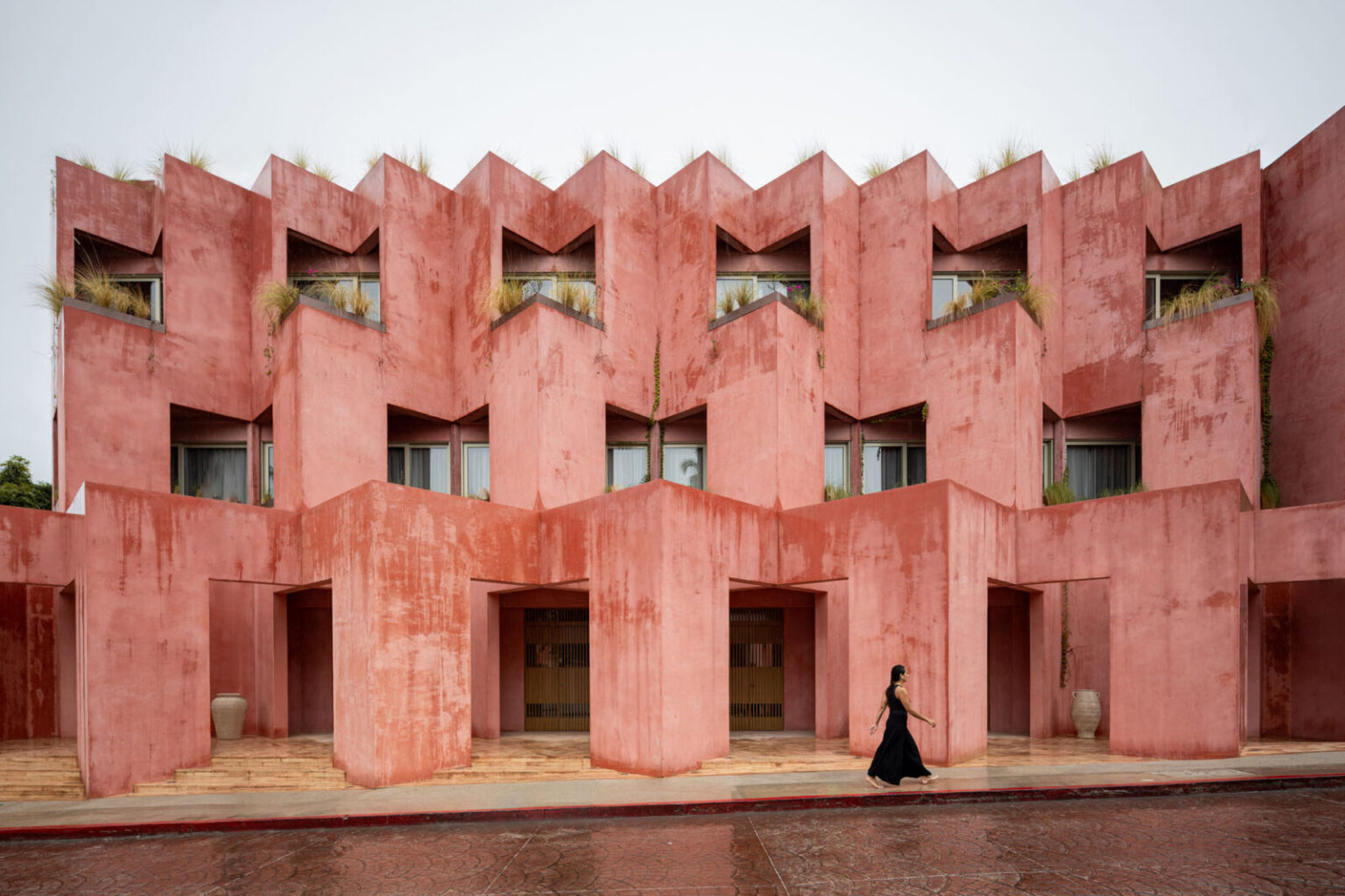 メキシコの歴史地区に溶け込むブティックホテル〈ライバ・プラザ・ホテル〉設計:RA! – TECTURE MAG(テクチャーマガジン) | 空間デザイン・建築メディア 〈ライバ・プラザ・ホテル(Laiva Plaza)〉RA!