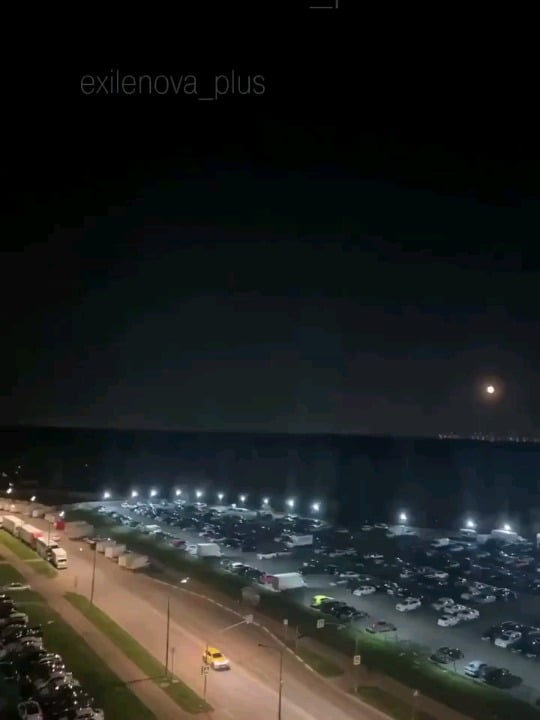 ウクライナの無人航空機は現在モスクワで運用されている。どうやら5月9日のロシアパレードに向けて訓練中のようだ。 2026 年 4 月 5 日