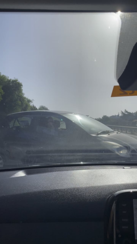 [OC] これはキプロスでは通常の運転行動ですか?