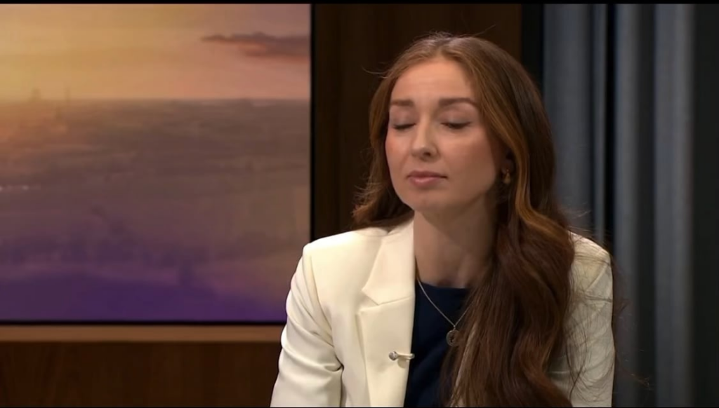 サミラ・ナワは、ユダヤ人とイスラム教徒は殺害されなければならないと信じるならデンマーク国籍を取得できることを否定しない