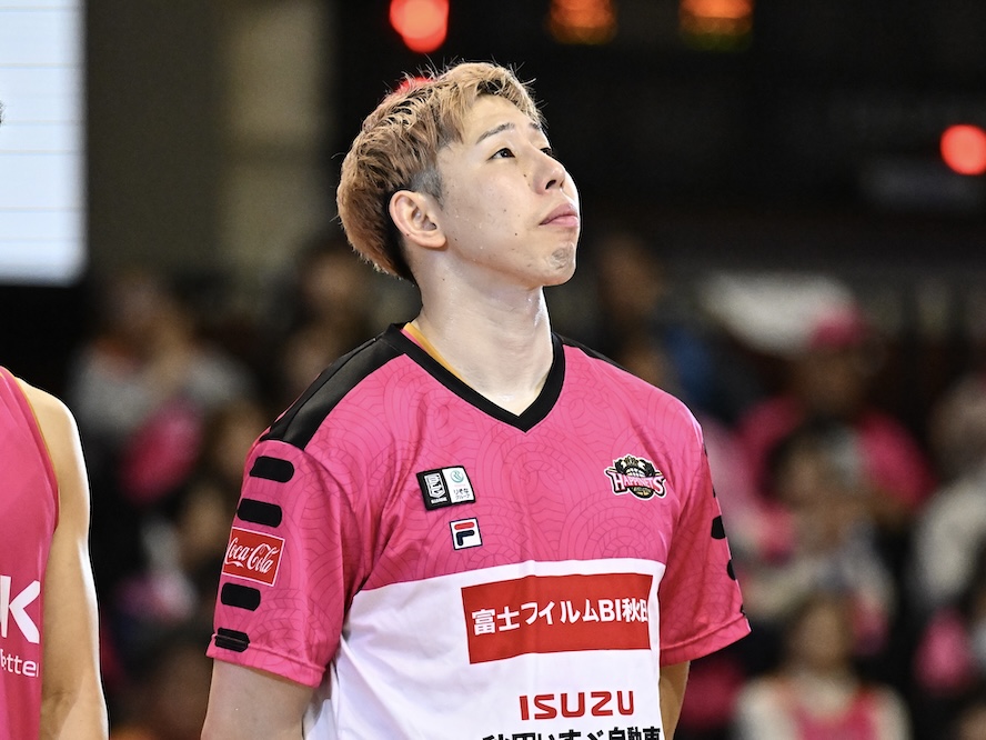 秋田ノーザンハピネッツの中山拓哉、激動のシーズンをともに戦ったブースターへの感謝の思い「会場を勝利に繋げる雰囲気にしてくれた」 | バスケットボール総合情報サイト バスケットカウント BASKET COUNT