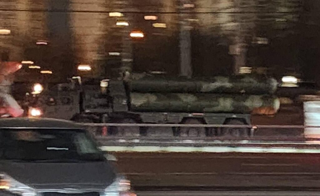 ロシアは5月9日のパレードを守るために追加のS-400システムをモスクワに配備する可能性が高い