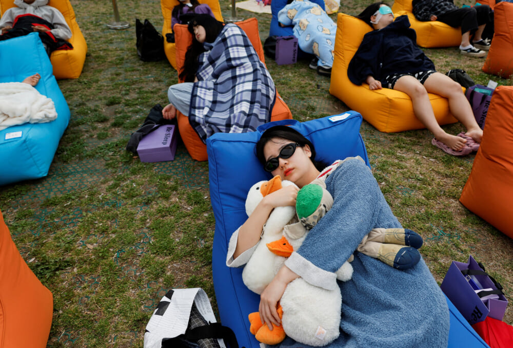 Seoul holds power nap contest in sleep-deprived South Korea