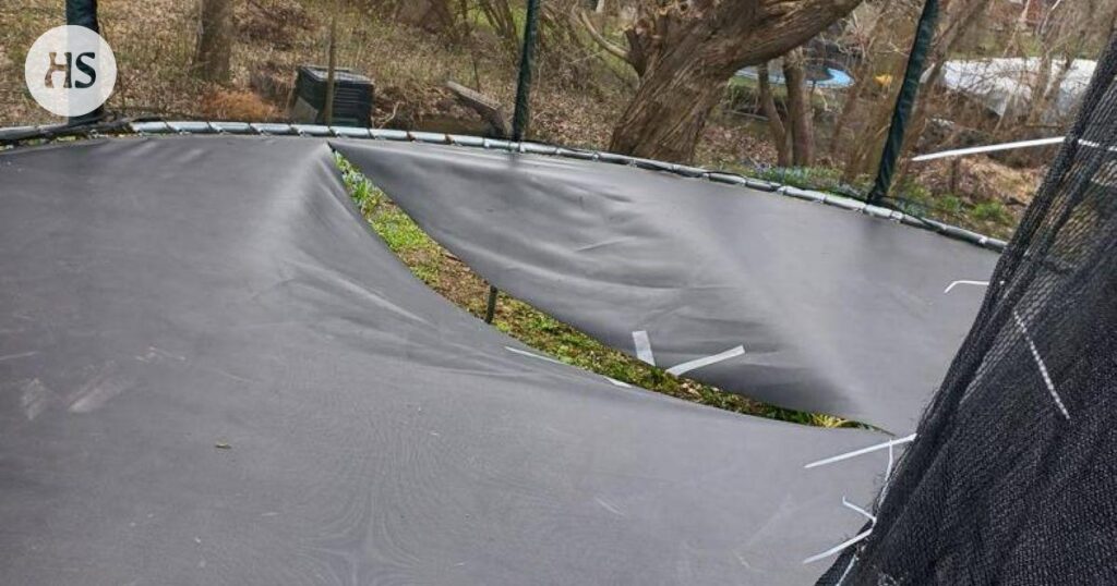 隣人は「ジャラジャラ」と叫び、グリルに水を噴霧した。裁判所は人種差別ではないとの判決を下した。