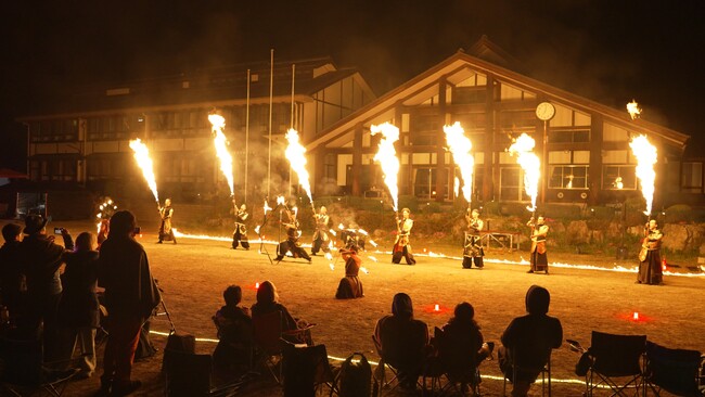 日本最高峰の炎の祭典『Art Fire Festival 2026』、群馬の廃校にて大盛況のうちに閉幕！～トップパフォーマー集結、熱狂の3日間を収録したハイライト動画を公開～ - エキサイトニュース