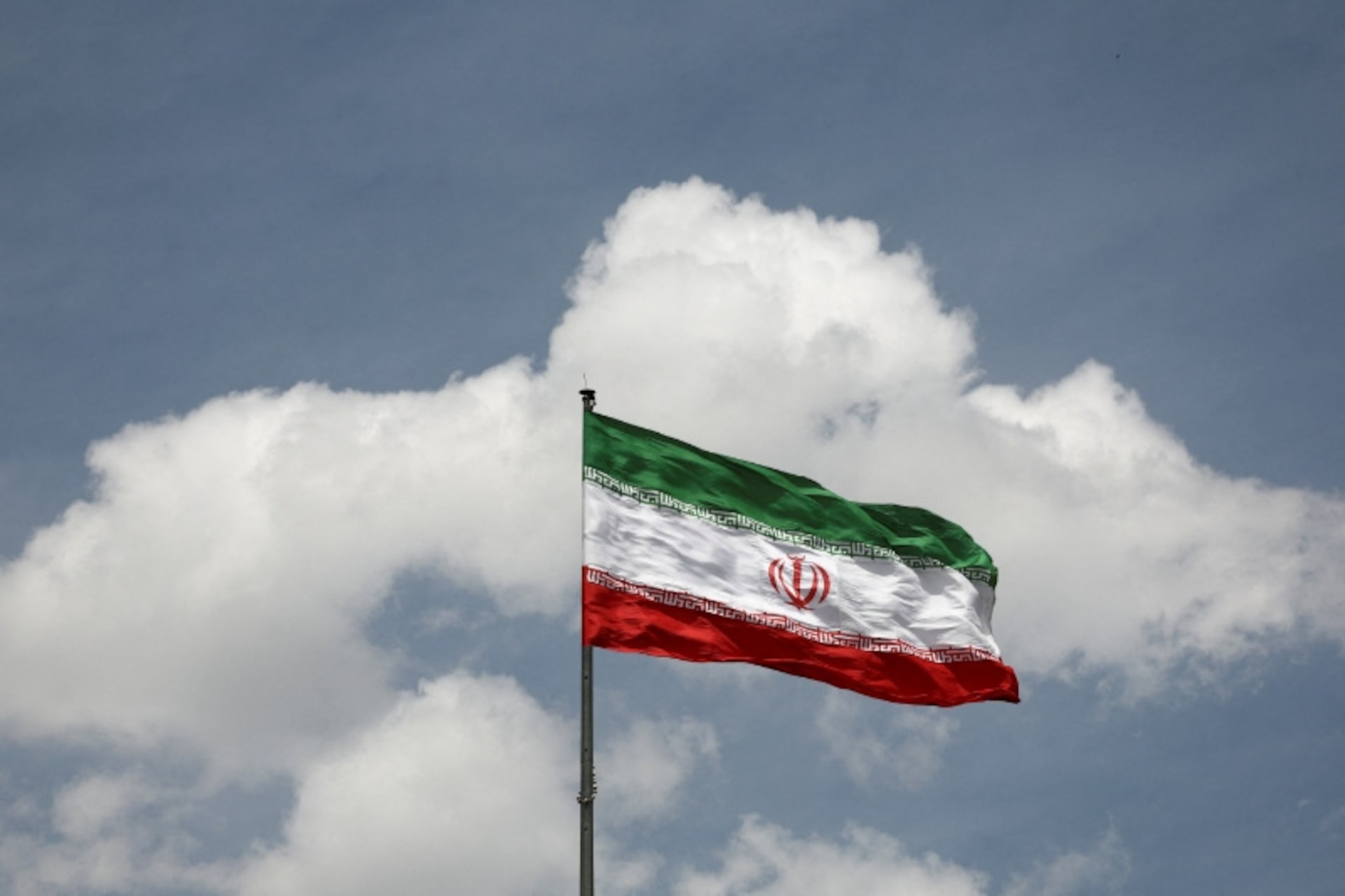 米政権「イランとの敵対行為終結」、戦争権限法の期限巡り